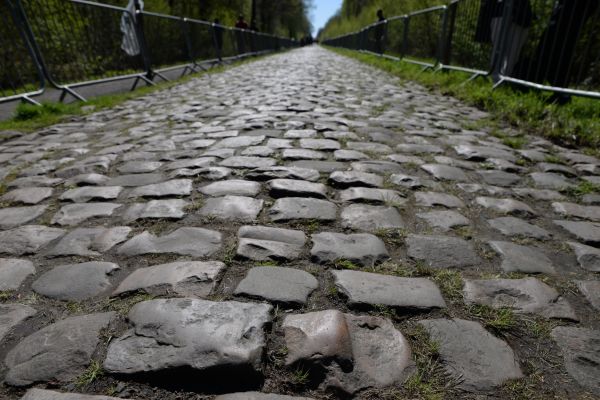 Cobblestone Installation in Mission Viejo